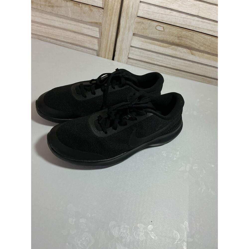 Nike Women's Shoes Size 10 - Picture 5 of 5